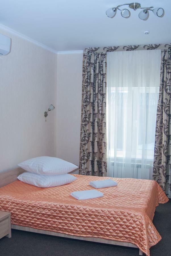 Отель Veles